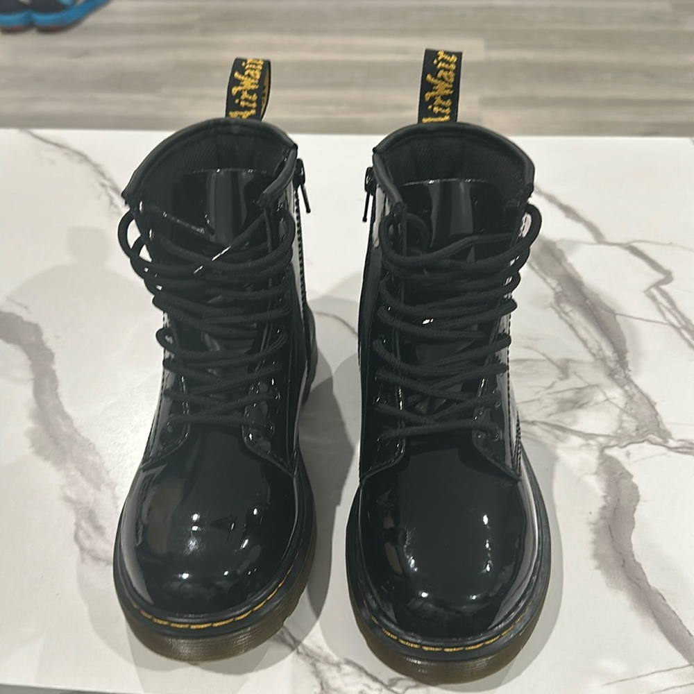 Dr Martens size 3 kids boot slightly used with no box.